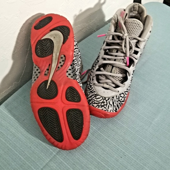 nike foamposite boys